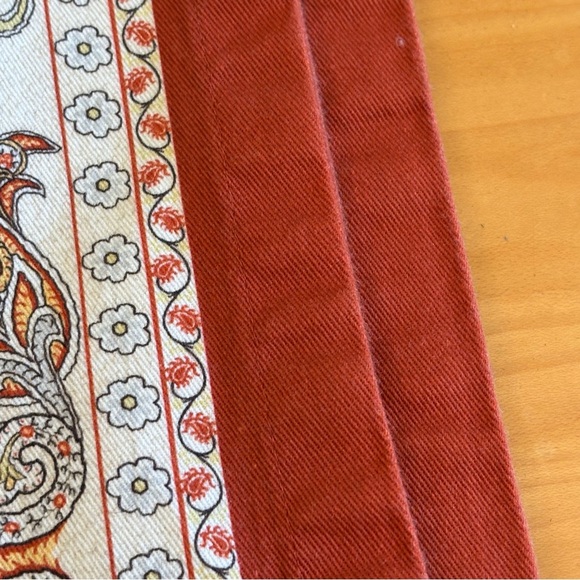 Maison d Hermine Paisley tablecloth - Picture 6 of 9